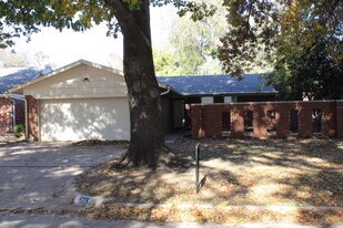 Building Photo - 8205 NW 32nd St