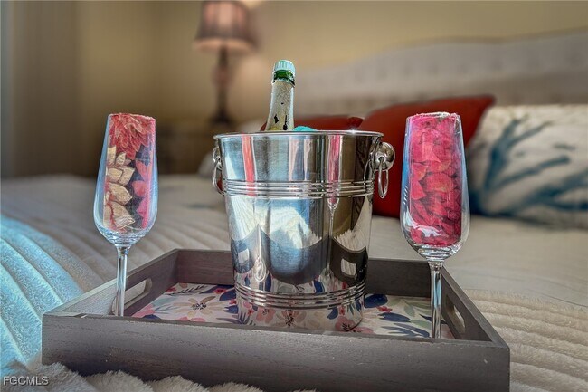 Building Photo - 3517 SE 18th Ave