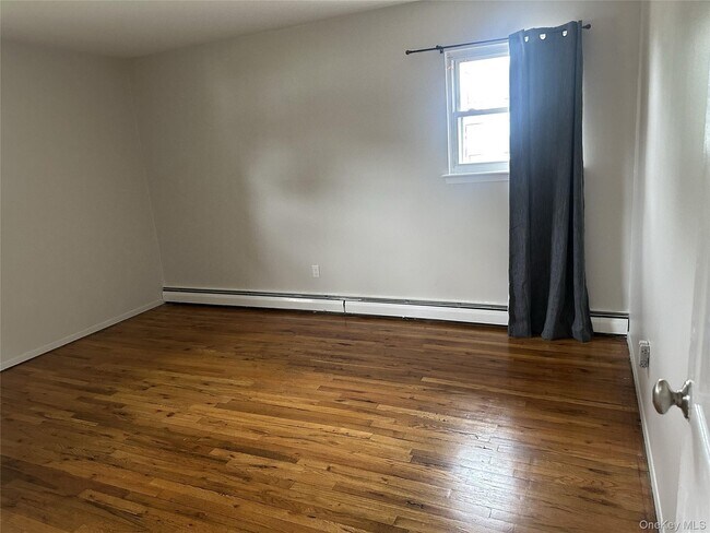 Building Photo - 308 Essex St