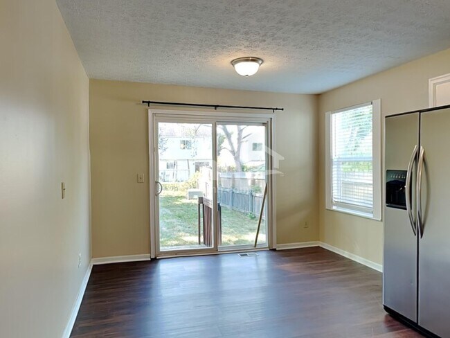 Building Photo - 3131 Fayburrow Dr