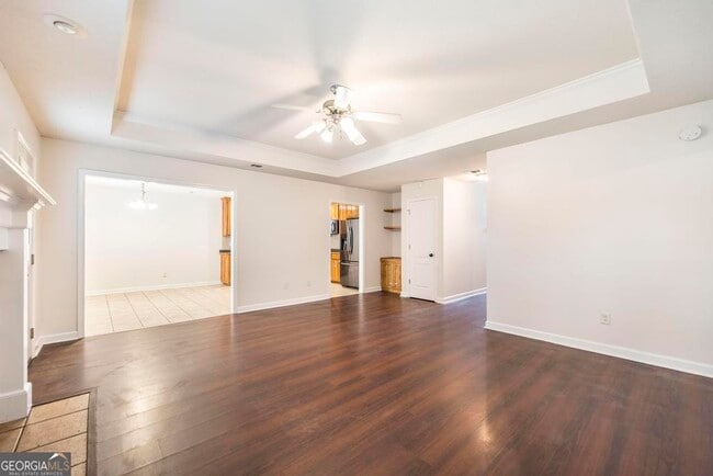 Building Photo - 215 Wingfield Way