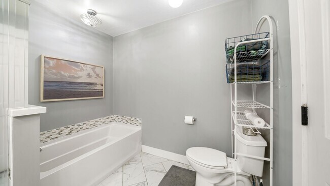 Building Photo - 4291 Campden Dr