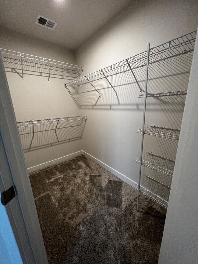 Building Photo - Exceptional 3-Level Corner Unit Townhome w...