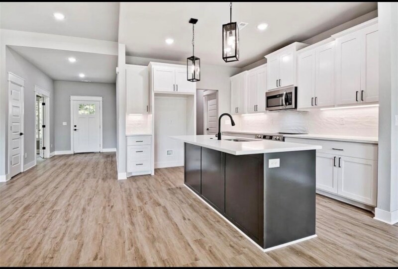 Building Photo - 24 S Cheshnut Dr