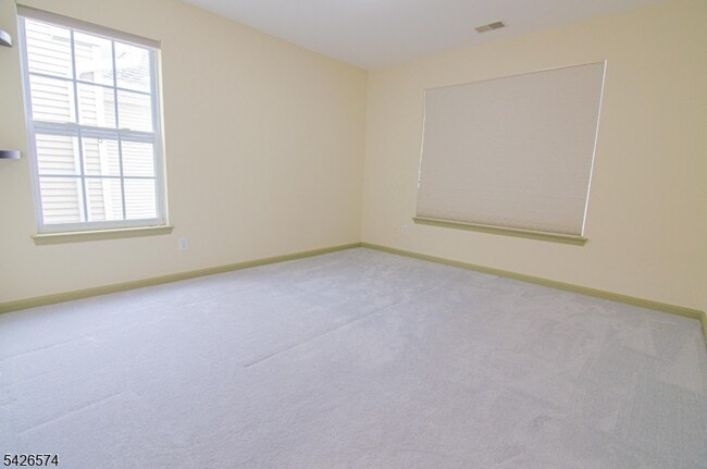 Building Photo - 3027 King Ct