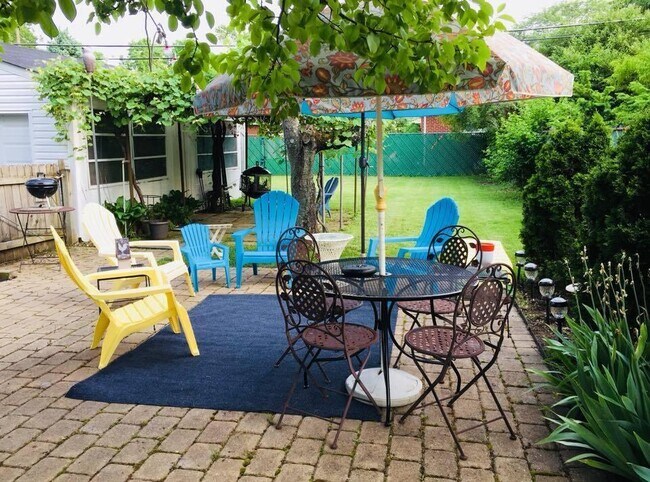 Building Photo - 1953 Fishinger Rd