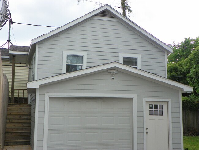 Building Photo - 4334 Jefferson St