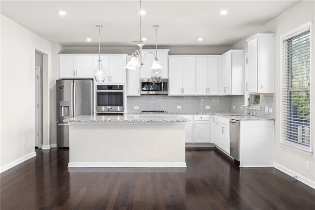 Building Photo - 4411 Claiborne Ct