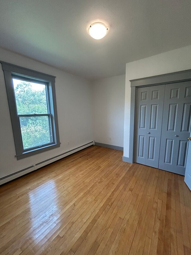 Building Photo - 1041-1045 W Galena