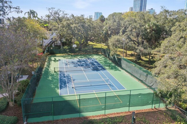 Building Photo - 2611 Bayshore Blvd