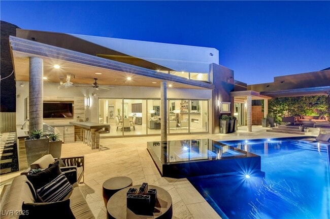 Building Photo - 6300 Clovis Point St