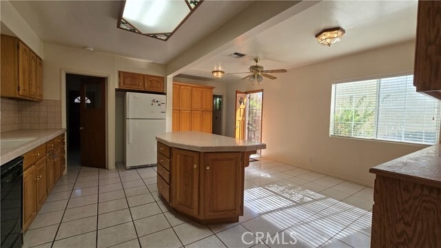 Building Photo - 146 Bridge St