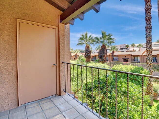 Building Photo - 291 E Mel Ave