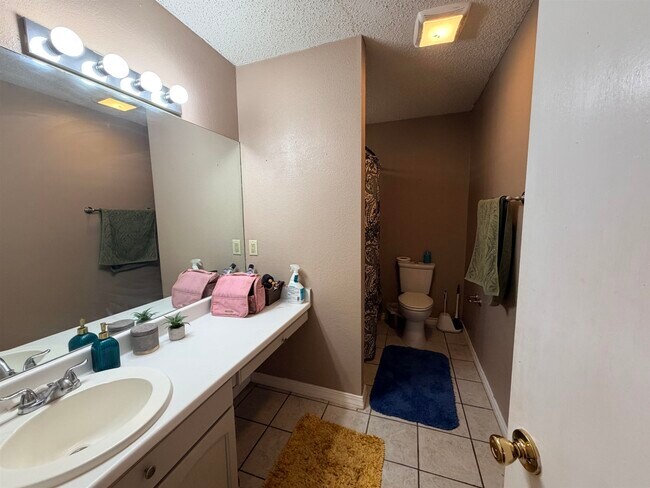 Building Photo - 307 Hancock Ct