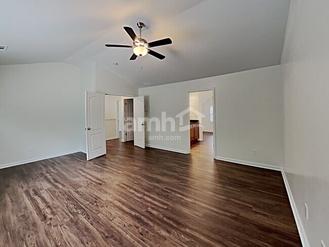 Building Photo - 3562 Huddlestone Ln NE