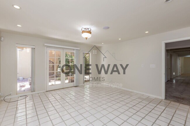 Building Photo - 49 Biltmore Estates Dr