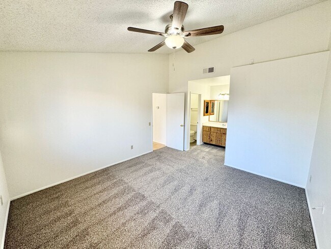 Building Photo - 2 Bedroom/2 Bath Home! Has Backyard, One Car Garage, NO HOA!