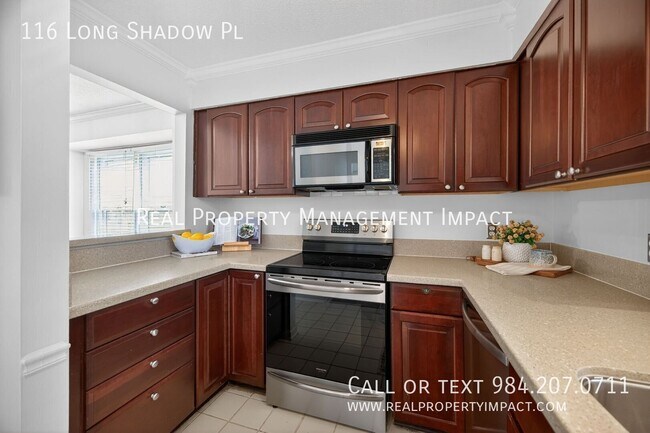 Building Photo - 116 Long Shadow Pl