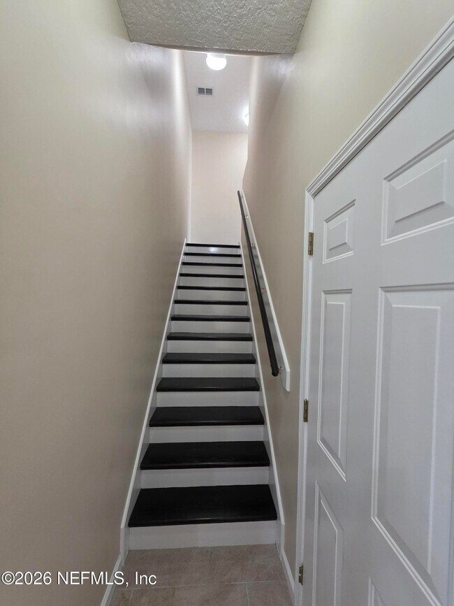 Building Photo - 739 Wakemont Dr