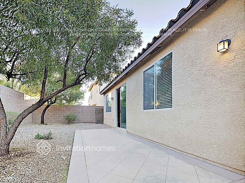 Building Photo - 9328 Longhorn Falls Ct