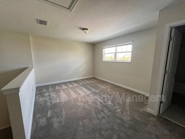 Building Photo - 9131 Cut Shot Dr