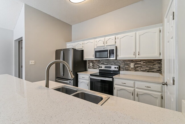 Building Photo - 8519 Cross Point Dr