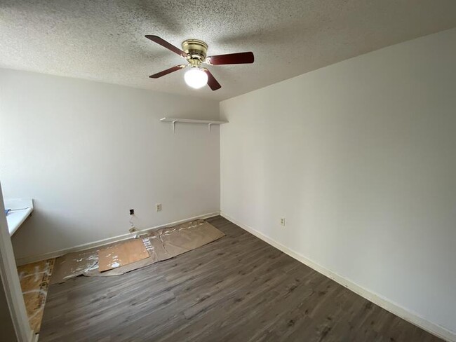Building Photo - Tillman Place 112 - 1