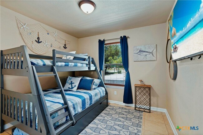 Building Photo - 1110 Diamondhead Dr