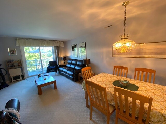living room/dining room - 71 Aiken St