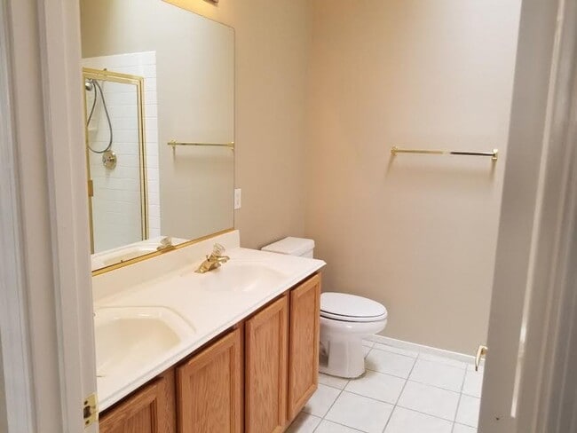 Building Photo - Henderson/Seven Hills - Single Story Gated...