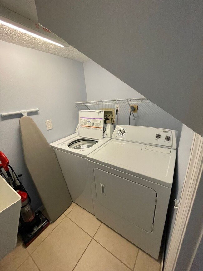 Building Photo - Townhomes of Cocoa Beach #108 - SHORT TERM RENTAL