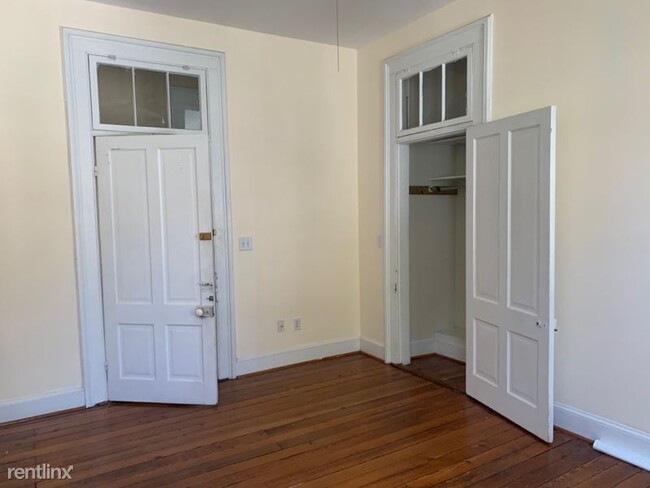 Building Photo - 4 br, 2 bath House - 162 Broad St. Room B