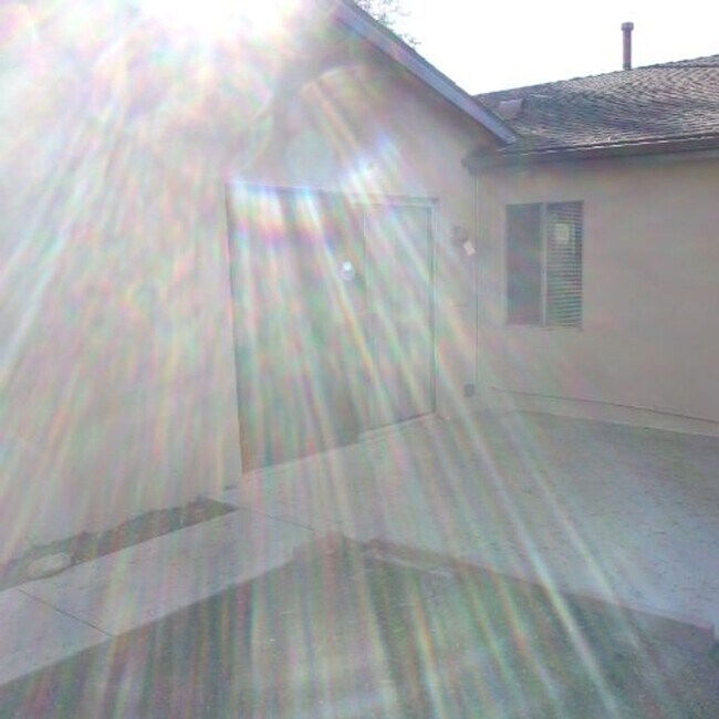 Building Photo - Spacious Private Home with Pool on Nearly Half an Acre