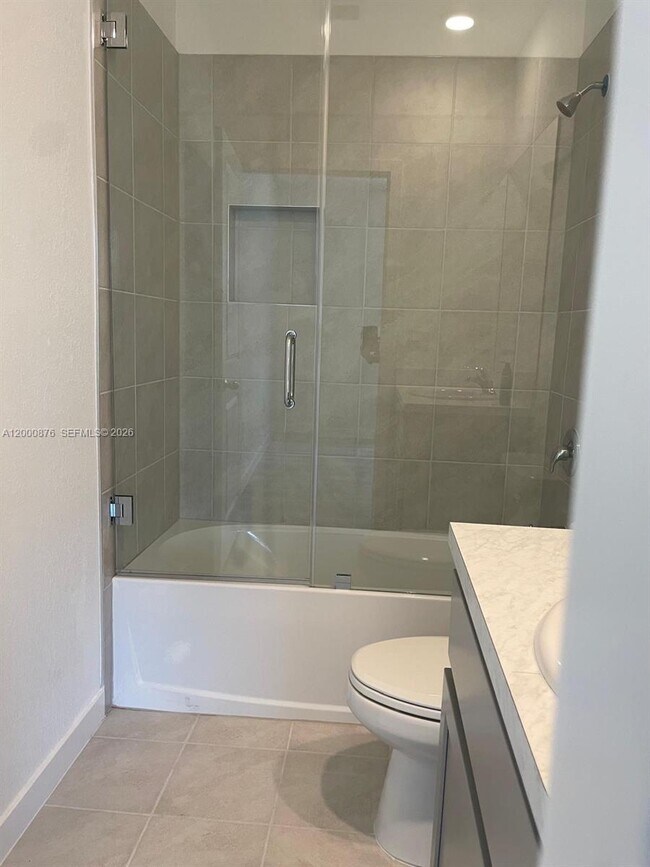 Building Photo - 1386 NE 3rd Ave