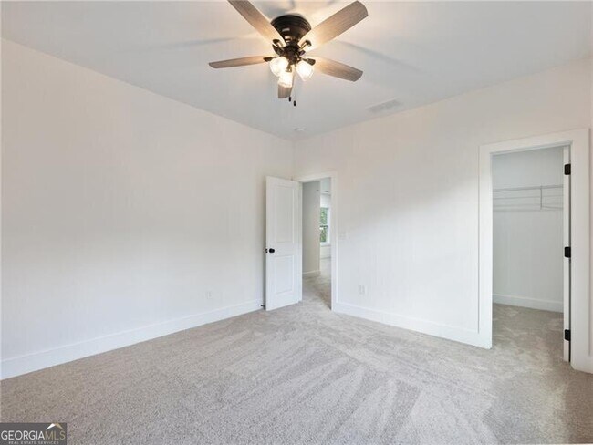 Building Photo - 2438 Shadburn Ferry Dr