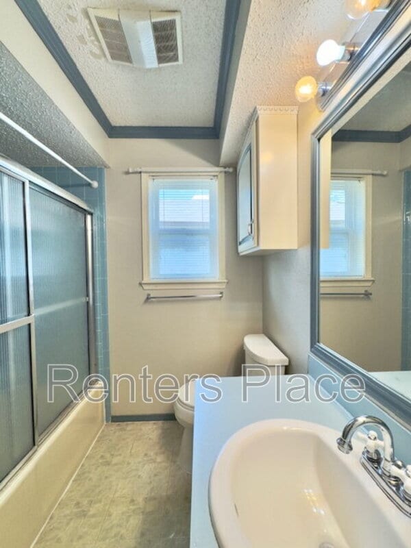 Building Photo - 8405 N 116th E Pl