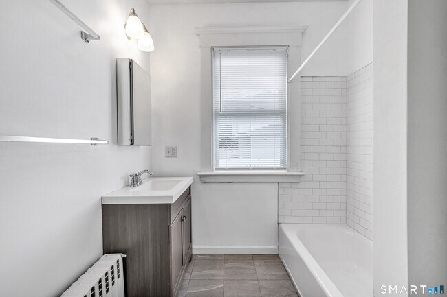 Building Photo - 66 Brownell St