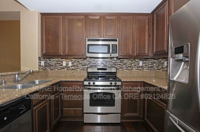 Building Photo - 44916 Honey Locust Dr