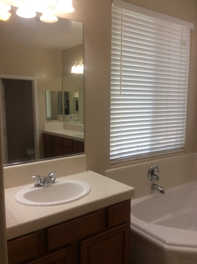 Building Photo - 11405 Braemar Ln