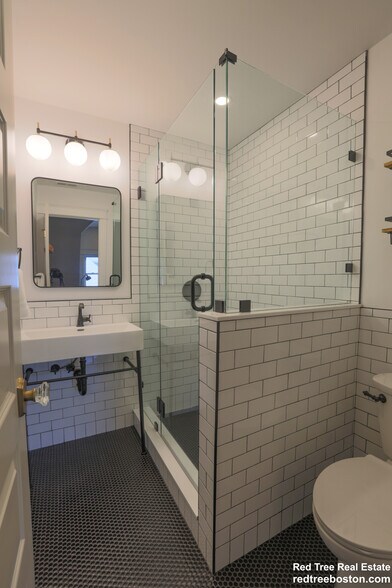 Building Photo - 44 Winslow Rd