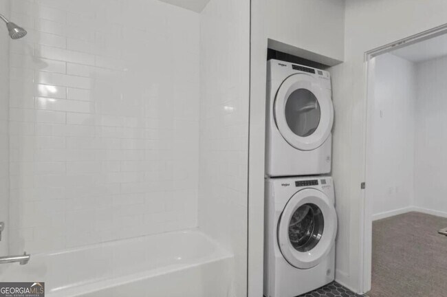 Building Photo - 230 18th St NW