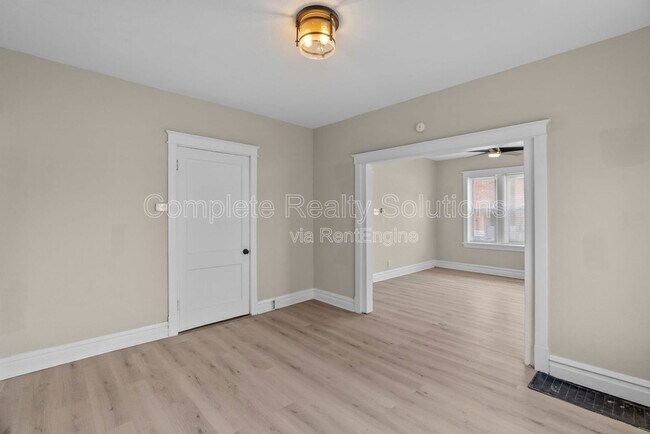 Building Photo - 4102 California Ave