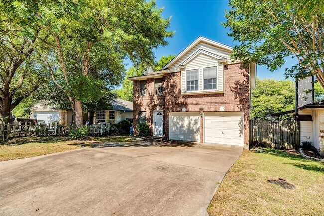 Building Photo - 13808 Lothian Dr