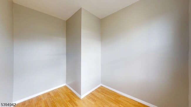 Building Photo - 277 2nd Ave W