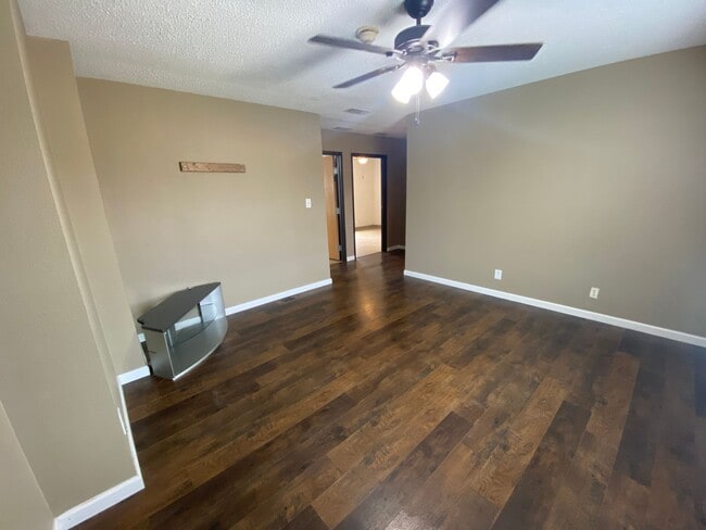 Building Photo - 22474-224D2 Restful Ln