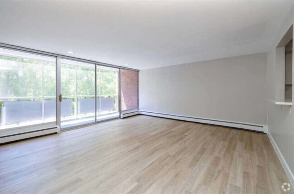 Building Photo - 7 Stonehill Dr