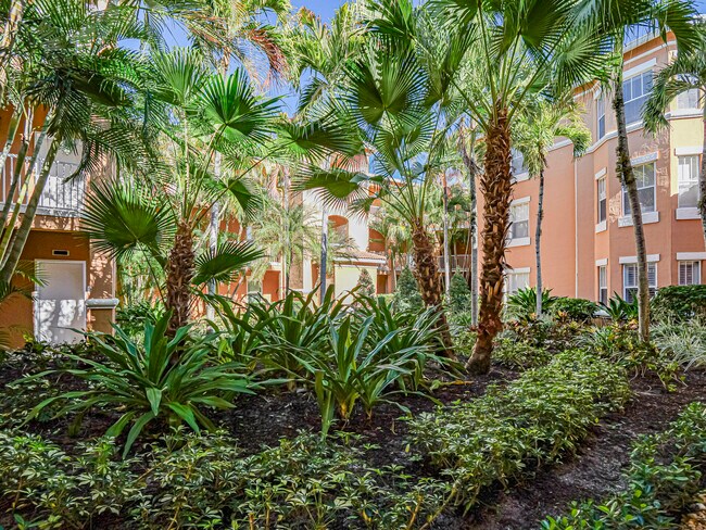 Building Photo - 5020 Fairways Cir