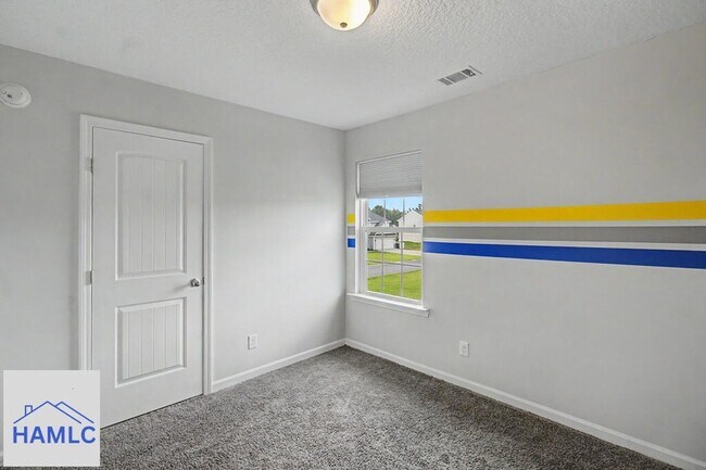 Building Photo - 188 Sunflower Cir NE