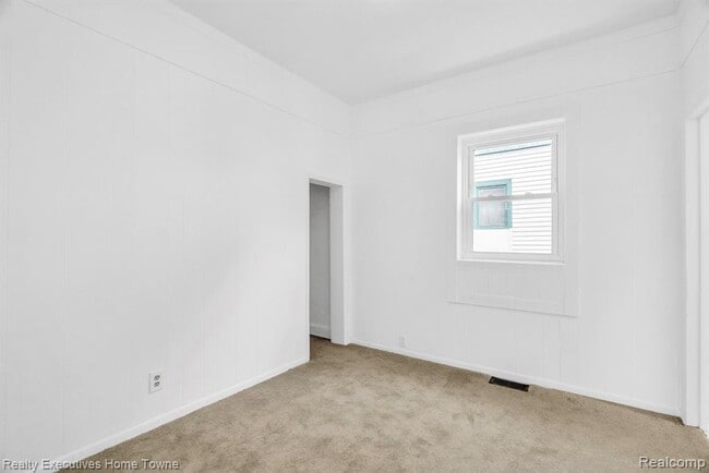 Building Photo - 1217 Mansfield St