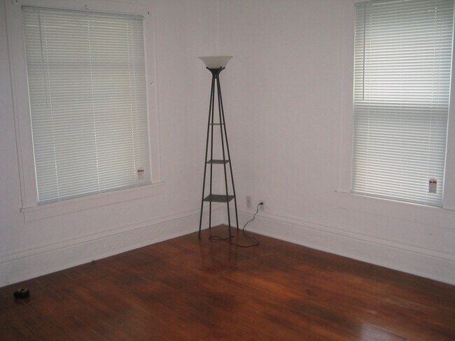 Building Photo - 2213 Van Hise Ave